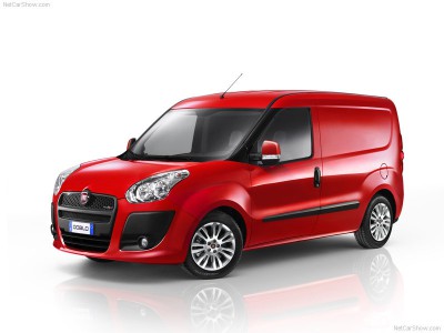 Fiat-Doblo_Cargo_2010_800x600_wallpaper_02.jpg