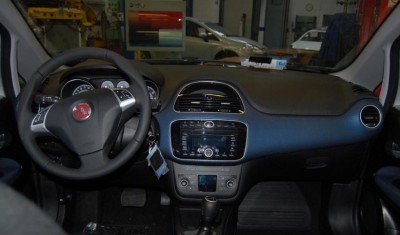 2010-Fiat-Grande-Punto-FL-3.jpg